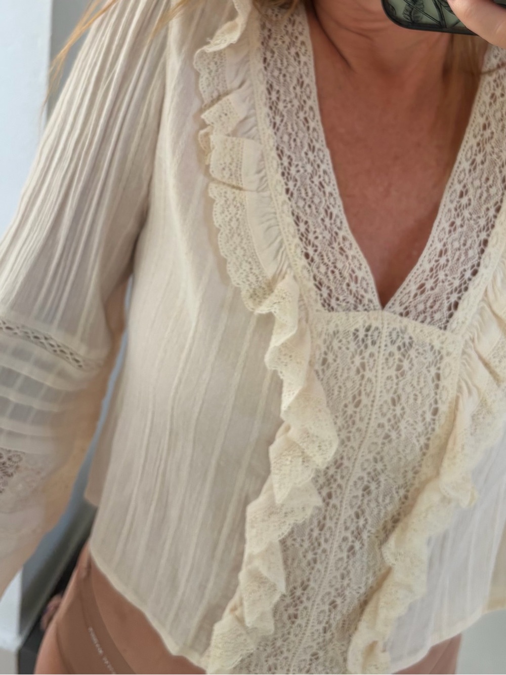 American Eagle Lace crochet Ruffle V-Neck Ivory Blouse